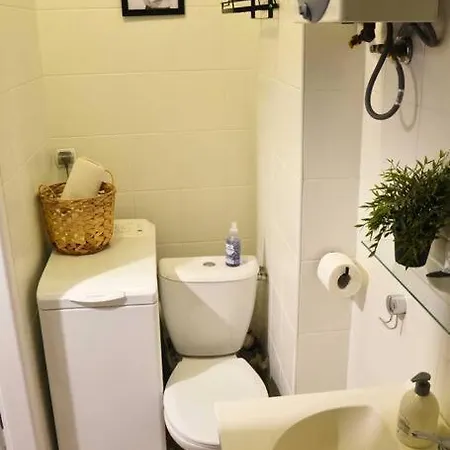 Urocza Kawalerka W Centrum Wroclawia Apartment *