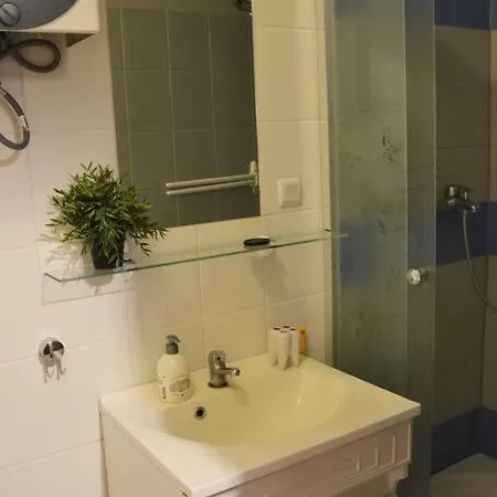 Urocza Kawalerka W Centrum Wroclawia *